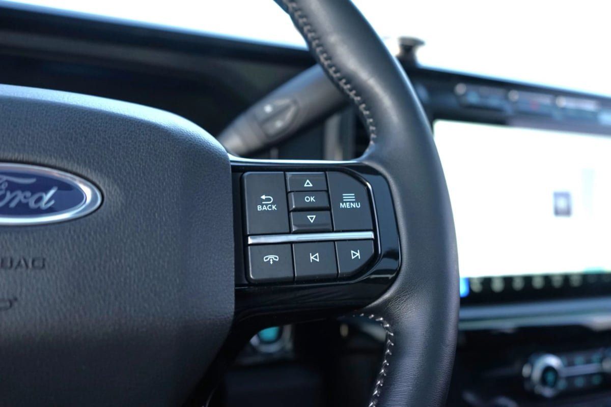 Used 2023 Ford F250 Lariat AWD/4WD image 30