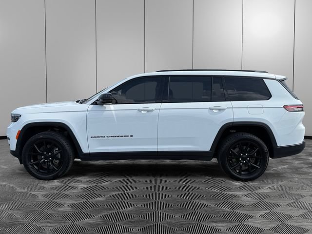 Used 2023 Jeep Grand Cherokee L Laredo AWD/4WD image 2