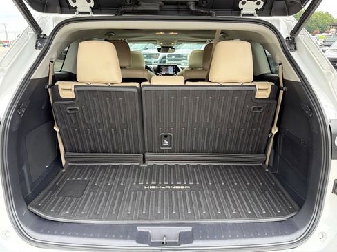 Used 2022 Toyota Highlander Limited AWD/4WD image 18