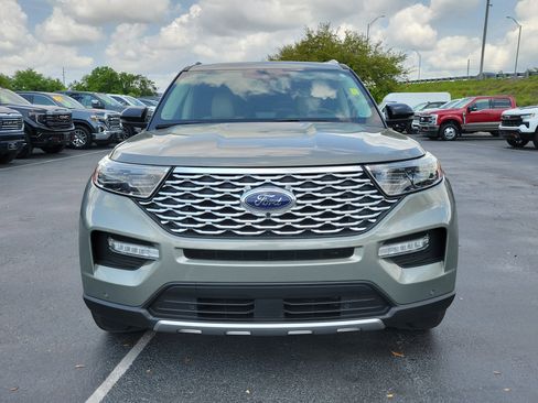 Used 2020 Ford Explorer Platinum w/ Premium Technology Package AWD/4WD image 2