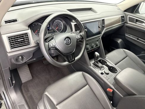 Used 2019 Volkswagen Atlas SE w/ Towing Package image 9