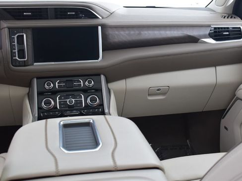 Used 2022 GMC Yukon Denali w/ Max Trailering Package image 19