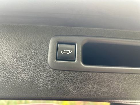 Used 2022 Toyota Highlander XLE image 34