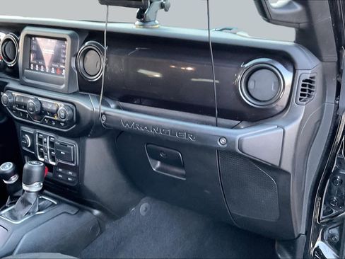 Used 2020 Jeep Wrangler Unlimited Sport AWD/4WD image 17
