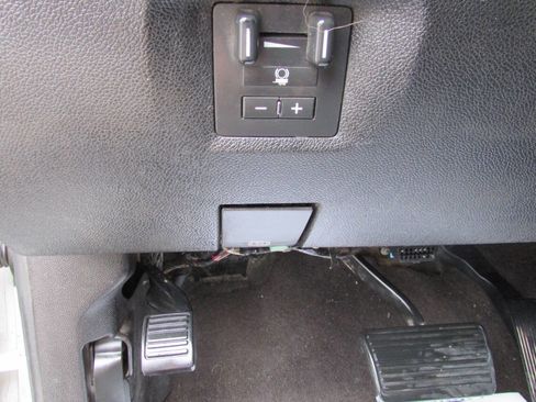 Used 2007 Chevrolet Silverado 2500 LT w/ 2LT Convenience Package image 35