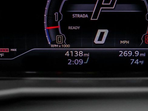 Used 2024 Lamborghini Urus Performante AWD/4WD image 20