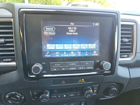 Used 2022 Nissan Frontier SV image 24