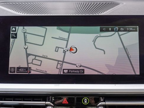 Used 2021 BMW 330i xDrive Sedan w/ Convenience Package image 17