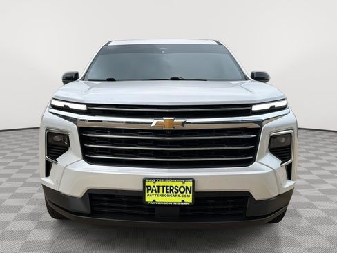 Used 2024 Chevrolet Traverse LT w/ Enhanced Driving Package AWD/4WD image 2