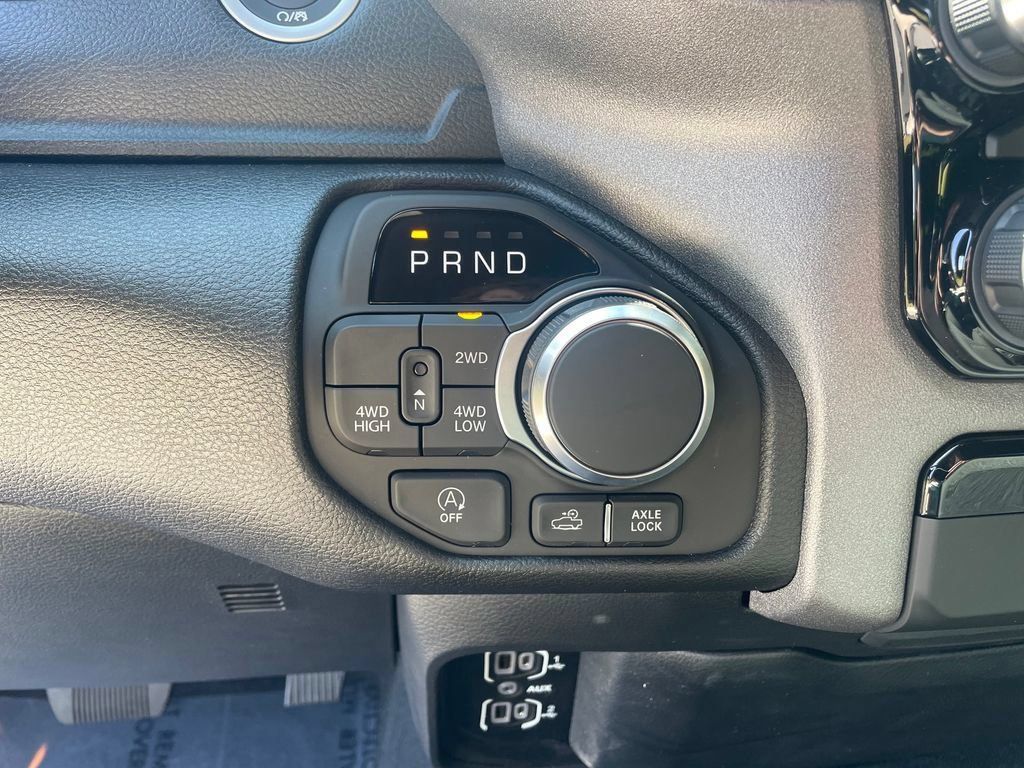 New 2026 RAM 1500 Warlock AWD/4WD image 17