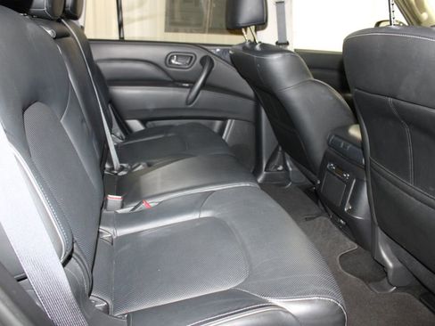 Used 2024 INFINITI QX80 Luxe image 28