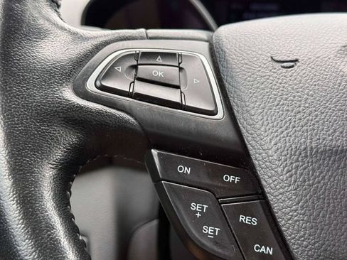 Used 2019 Ford Escape SEL AWD/4WD image 23