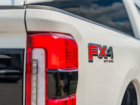 Used 2025 Ford F350 Platinum AWD/4WD image 8