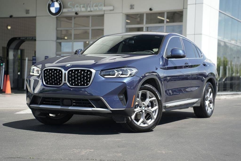 Used 2025 BMW X4 xDrive30i w/ Premium Package AWD/4WD image 1