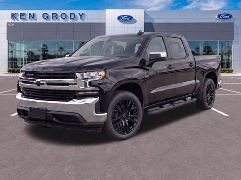 Used 2020 Chevrolet Silverado 1500 LT w/ All-Star Edition RWD image 3