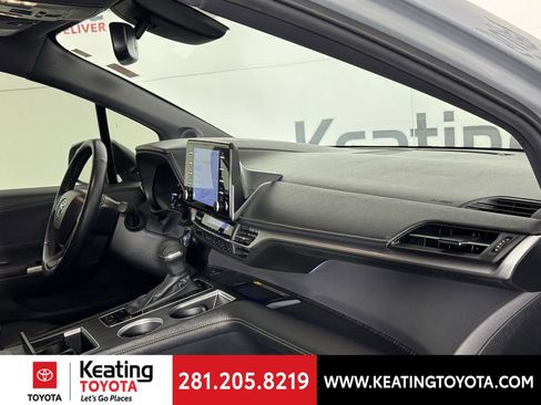Certified 2024 Toyota Sienna XLE Woodland Edition image 23