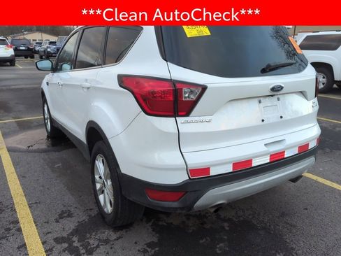 Used 2019 Ford Escape SE image 4