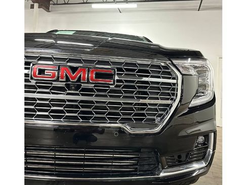 Used 2024 GMC Terrain Denali w/ Denali Premium Package AWD/4WD image 5