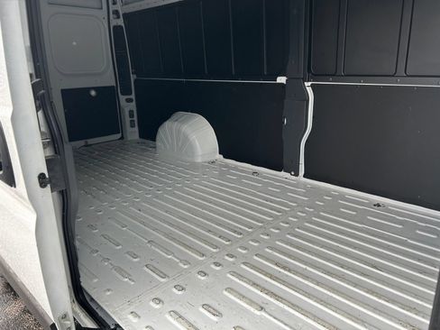 Used 2024 RAM ProMaster 3500 w/ Storage Group FWD image 25