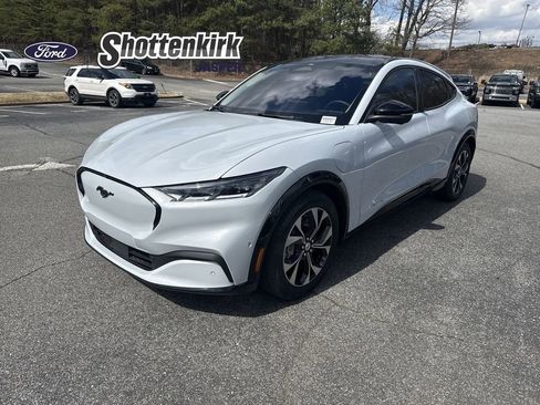 Used 2023 Ford Mustang Mach-E Premium image 3