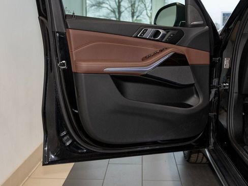 Used 2024 BMW X5 xDrive40i w/ Premium Package image 12