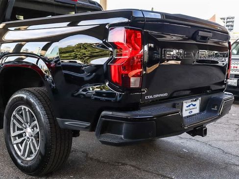 Used 2024 Chevrolet Colorado LT w/ LT Convenience Package image 9