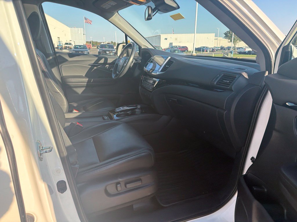 Used 2017 Honda Pilot Touring image 37