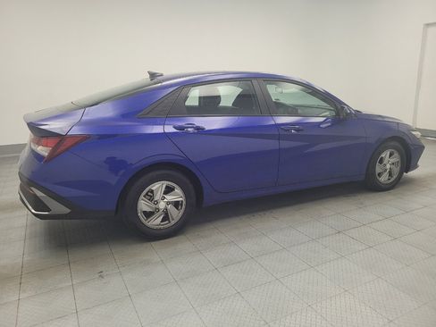 Used 2025 Hyundai Elantra SE FWD image 10