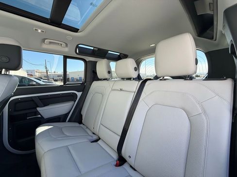 Used 2025 Land Rover Defender 110 S image 7