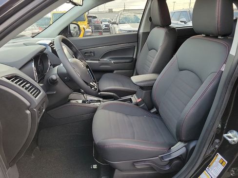 Used 2025 Mitsubishi Outlander Sport SE image 10