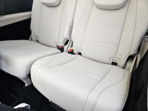 Certified 2021 Mercedes-Benz GLS 450 4MATIC image 23