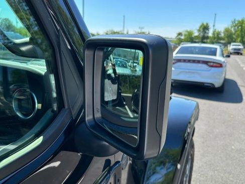 Used 2026 Jeep Wrangler Unlimited Sahara w/ Safety Group AWD/4WD image 14