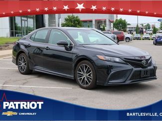 Used 2023 Toyota Camry SE video 1