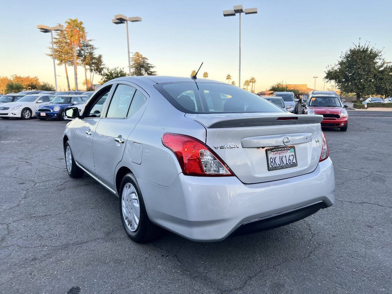 Used 2019 Nissan Versa SV FWD image 5