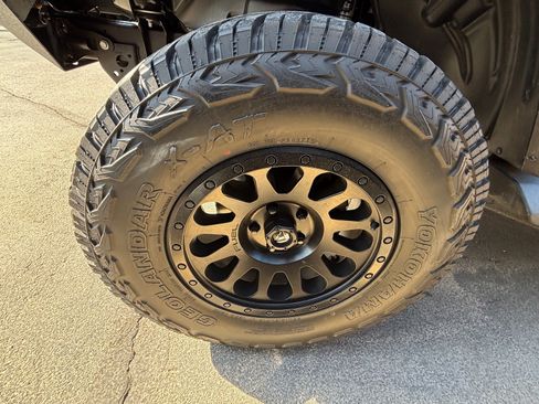 Used 2019 Jeep Wrangler Unlimited Sahara w/ Safety Group AWD/4WD image 6