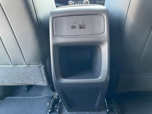 Used 2025 Chevrolet Trax LT image 24