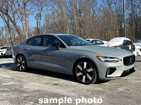 Certified 2024 Volvo S60 T8 Plus image 2