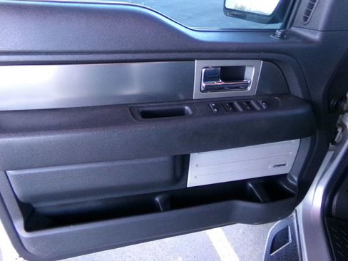 Used 2014 Ford F150 Raptor w/ Equipment Group 801A Luxury image 9