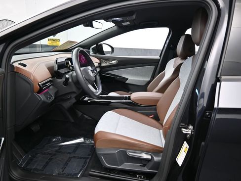 Used 2023 Volkswagen ID.4 Pro image 11