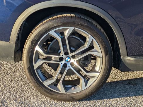 Used 2020 BMW X5 xDrive40i w/ Premium Package image 11