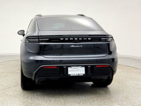 Used 2025 Porsche Macan 4 Electric AWD/4WD image 6