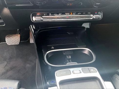 Used 2025 Mercedes-Benz CLA 250 image 30