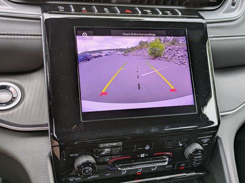 New 2025 Jeep Grand Cherokee L Altitude image 19