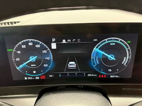 Used 2023 Kia Sportage SX Prestige image 4