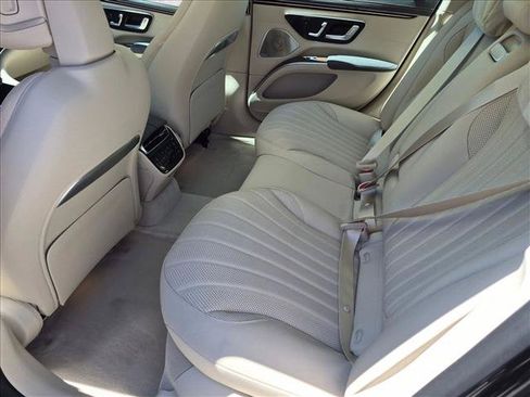 Used 2026 Mercedes-Benz EQS 450+ Sedan w/ Exclusive Package image 20