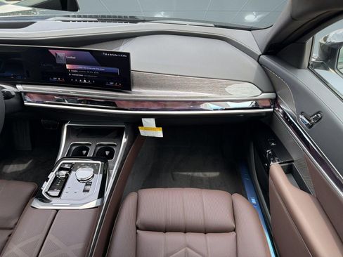 New 2026 BMW 750e xDrive w/ Executive Package AWD/4WD image 29
