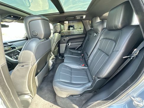 Used 2019 Land Rover Range Rover Sport HSE AWD/4WD image 25