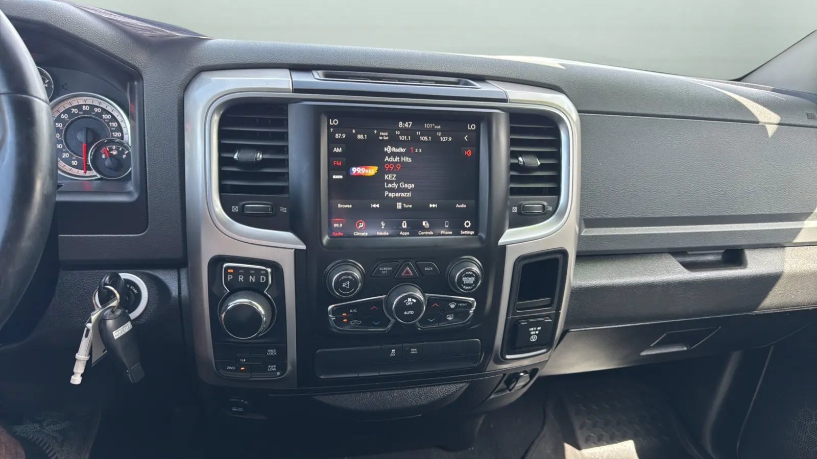 Used 2019 RAM 1500 Classic SLT w/ Luxury Group AWD/4WD image 22