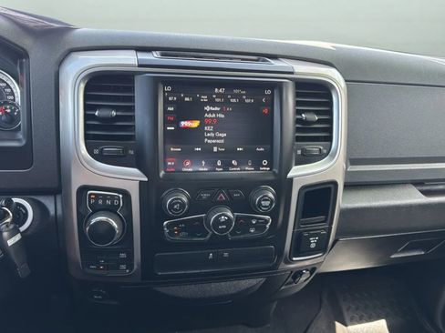 Used 2019 RAM 1500 Classic SLT w/ Luxury Group AWD/4WD image 22