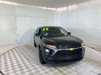Used 2024 Chevrolet Trax LS w/ LS Convenience Package FWD video 1